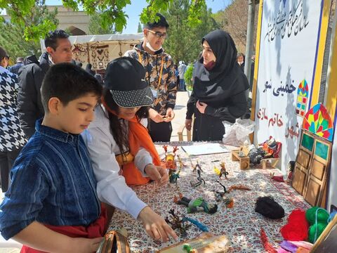 استقبال از مهمان های نوروزی با برنامه های فرهنگی و هنری درکانون خمینی شهر به روایت تصویر