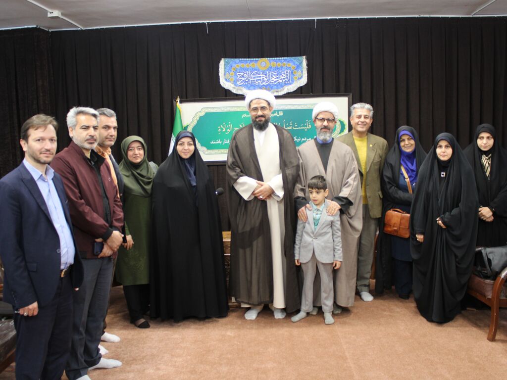 دیدار نوروزی مدیرکل و تعدادی از کارکنان اداره کل کانون پرورش فکری کودکان و نوجوانان استان با نماینده محترم ولی فقیه و امام جمعه همدان