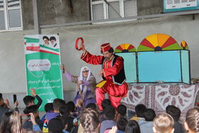 نمایش «عمو نوروز اومده» در مناطق زلزله‌زده خوی اجرا شد