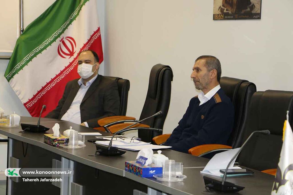 جلسه شورای فرهنگی کانون سمنان با تأکید بر انسجام و دقت در برنامهها و اهمیت کنگره شهدا برگزار شد