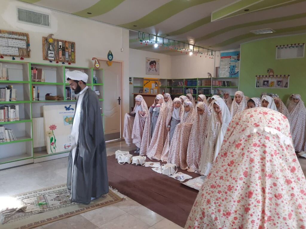 نماز فرشته ها در کانون پرورش فکری اسدآباد برگزار شد.