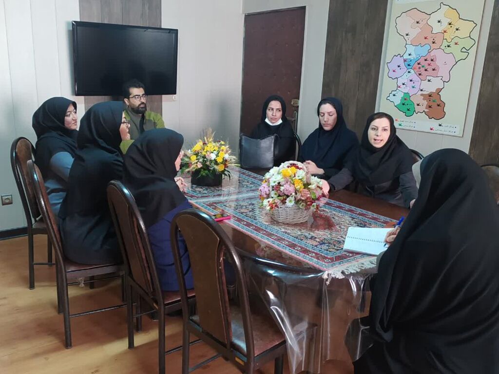 مربیان هنری راهبران مراکز فرهنگی هنری کانون پرورش فکری استان هستند