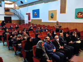 نشست صمیمانه فرزانگان،مربیان مراکز اراک و کارکنان ستادی کانون استان مرکزی