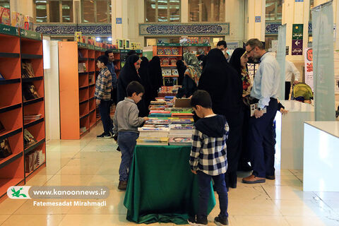 غرفه فعالیت‌های فرهنگی‌هنری و عرضه محصولات کانون در نمایشگاه قرآن کریم