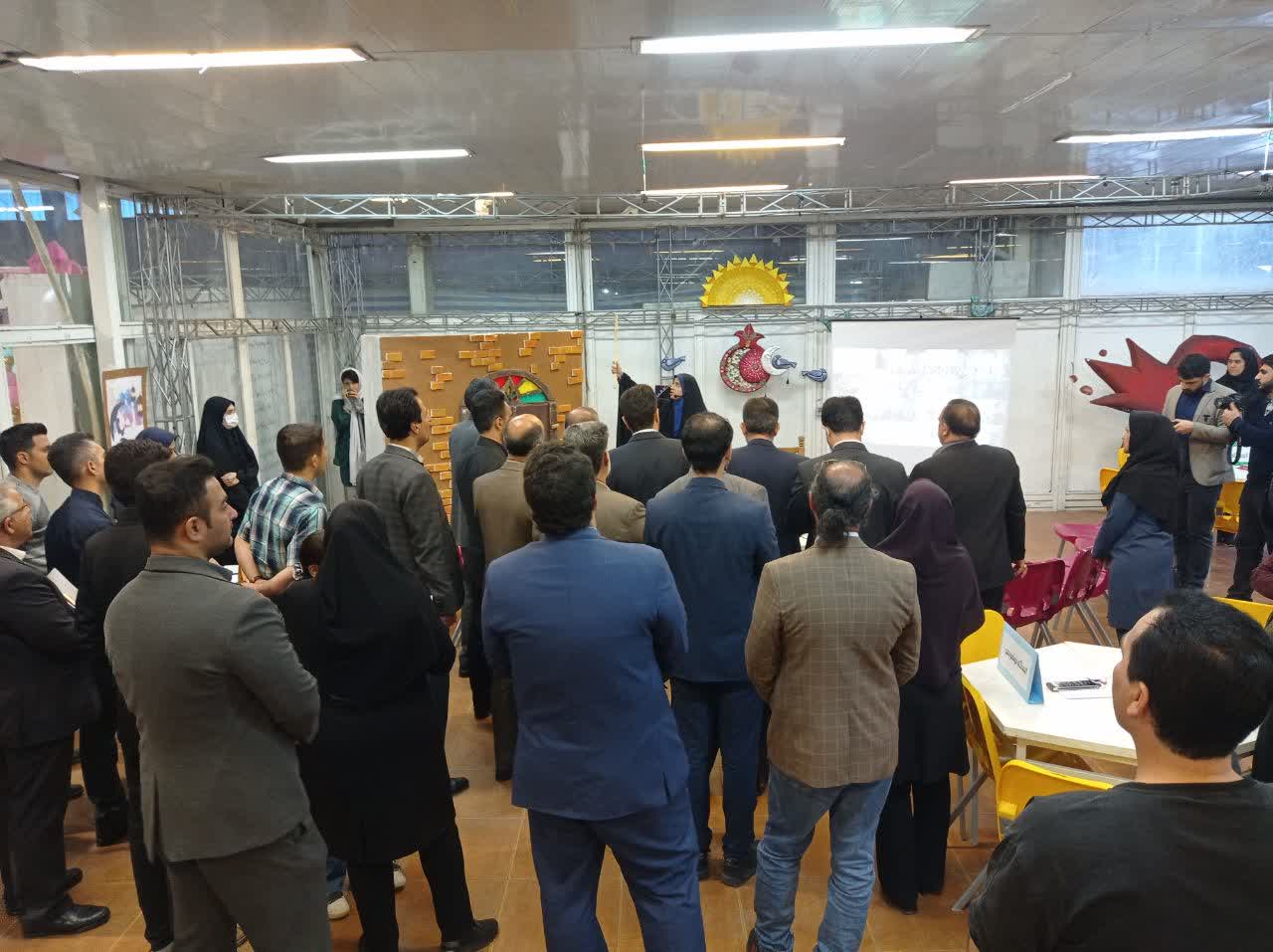 فعالیت غرفهی کانون در نمایشگاه قرآن و عترت کرمانشاه شروع شد