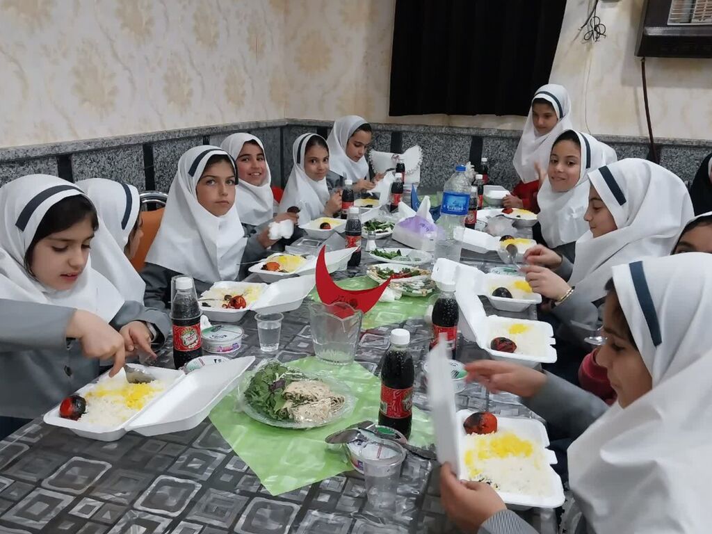 ضیافت افطار "بهشتیان کوچک" در مریانج برگزار شد