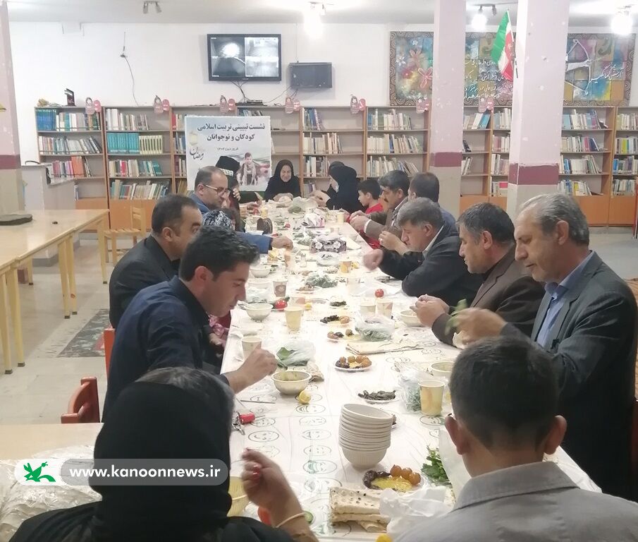 ضیافت افطار "مهمانان کوچک سفره‌ی خدا" در یاسوج برگزار شد