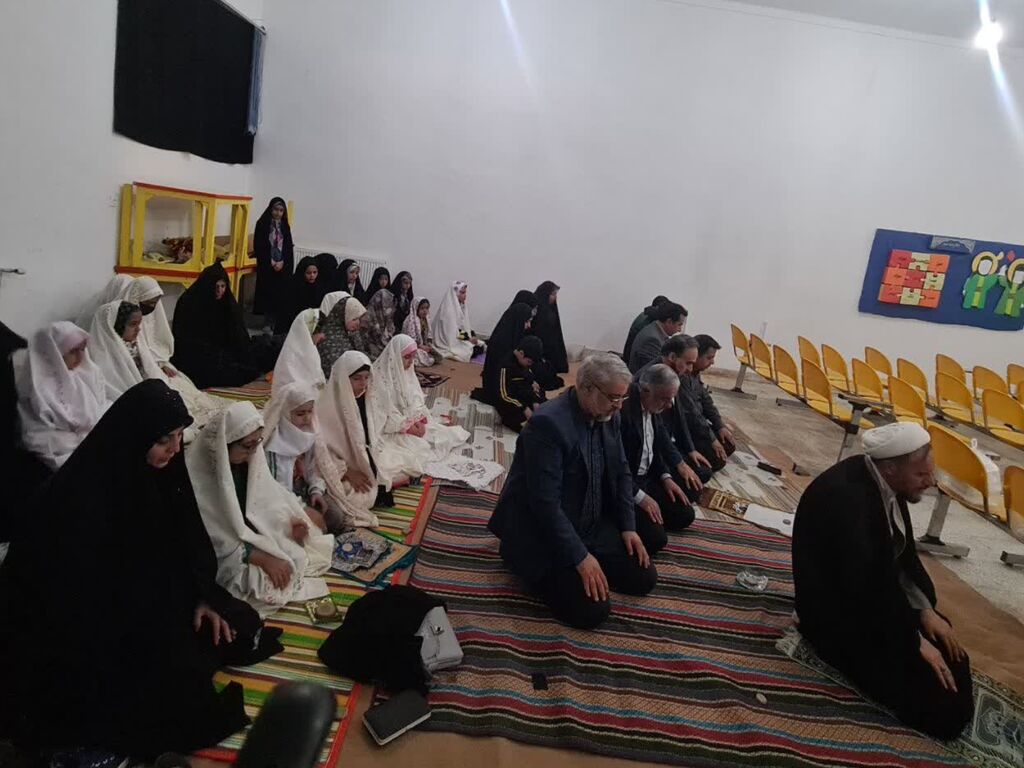 ضیافت "افطار بهشتیان" کوچک در کانون بهار