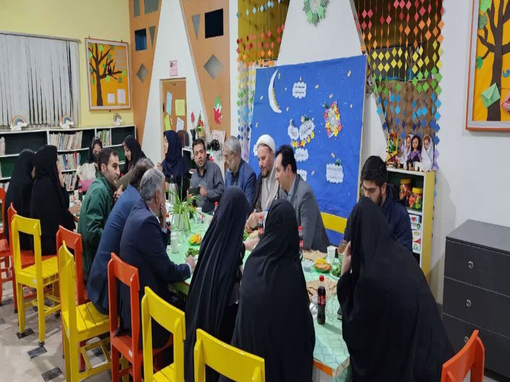 ضیافت "افطار بهشتیان" کوچک در کانون بهار 