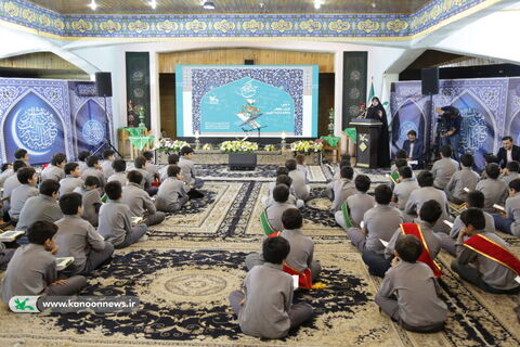 محفل اُنس با قرآن نوجوانانِ قرآنی و قاریان و حافظان برجسته کشوری