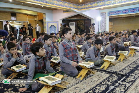محفل اُنس با قرآن نوجوانانِ قرآنی و قاریان و حافظان برجسته کشوری