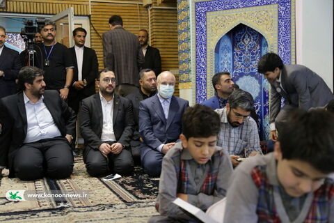 محفل اُنس با قرآن نوجوانانِ قرآنی و قاریان و حافظان برجسته کشوری