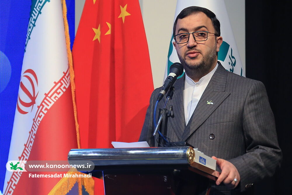 نوجوان ایرانی با فضانورد چینی گفتوگو کرد