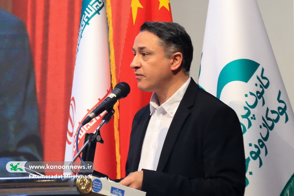 نوجوان ایرانی با فضانورد چینی گفتوگو کرد