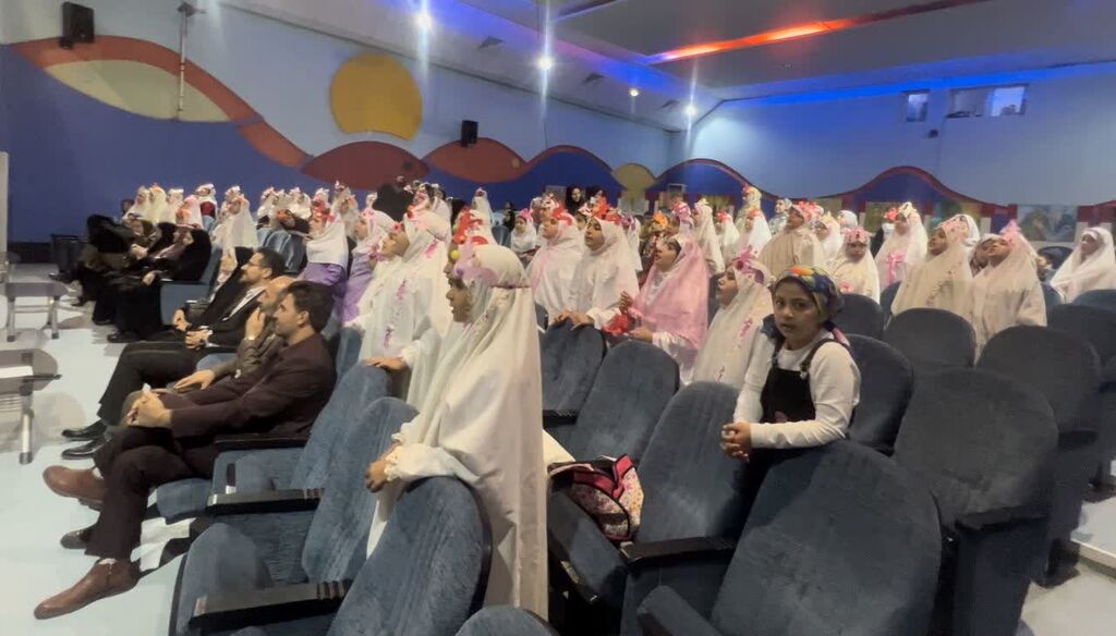 جشن سحرخیزان کوچک برای روزه اولی ها در کانون کرمانشاه برگزار شد