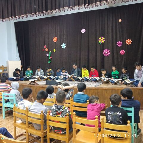 محفل انس با قرآن و افطاری مرکز قوچان