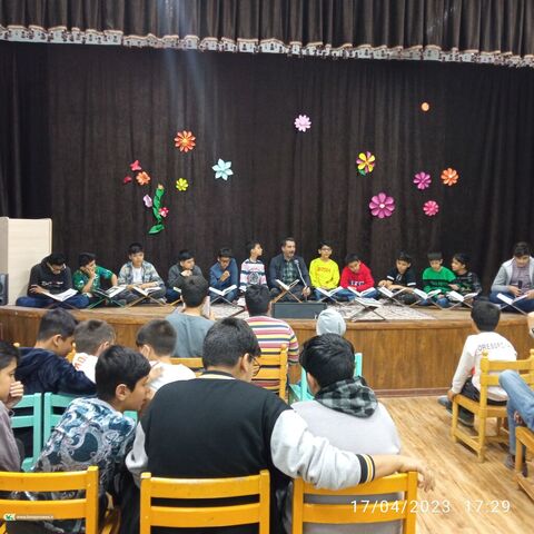 محفل انس با قرآن و افطاری مرکز قوچان