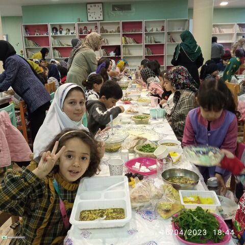 محفل انس با قرآن و افطاری مرکز قوچان