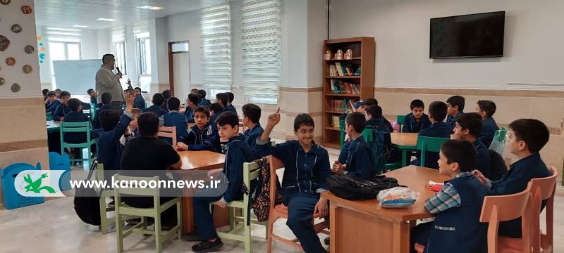 دعوتنامهای برای گشایش رازهای کوچک سفید در سکوت شب