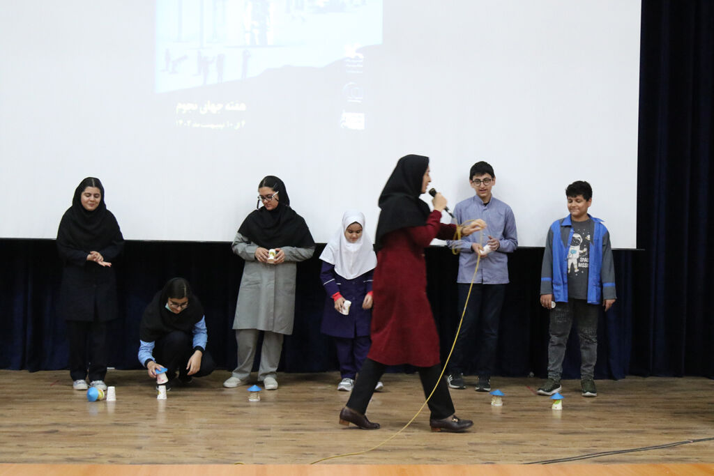 گرامیداشت هفته نجوم با اجرای برنامههای علمی در مرکز شماره سه ساری