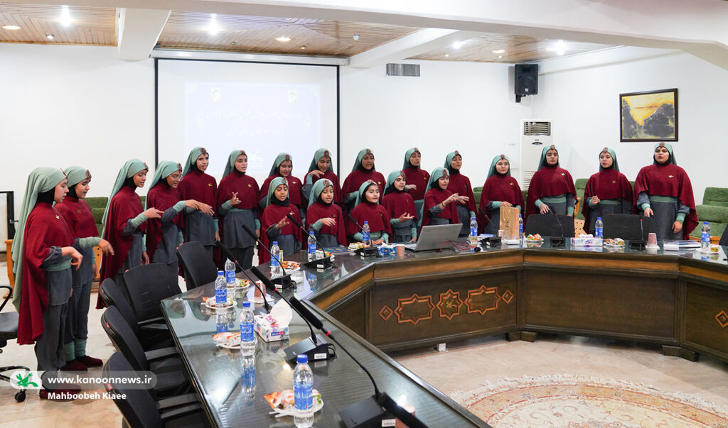 سرود یک هنر تاثیرگذار است