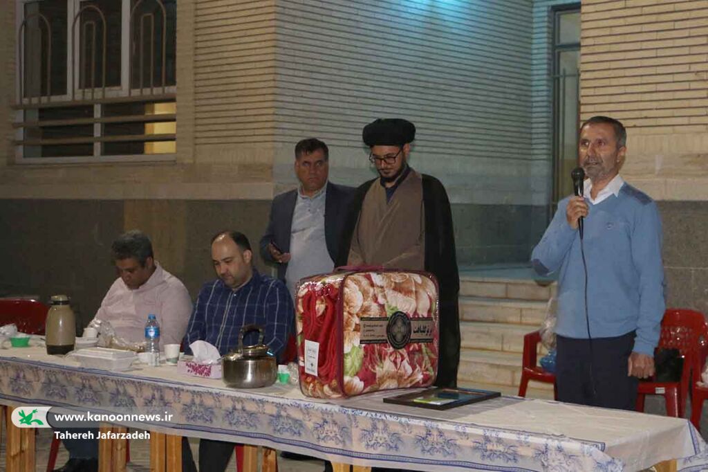 دورهمی به صرف افطار در کانون سمنان/ تجلیل از همکار پیشکسوت