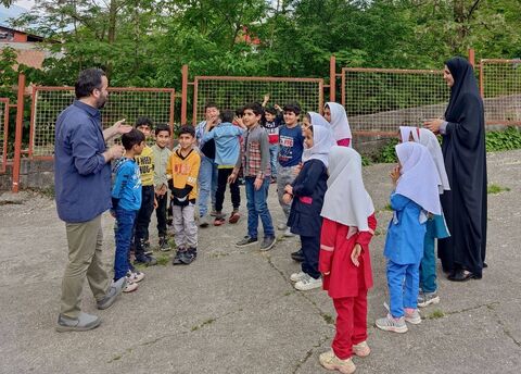 پیک امید مهمان کودکان در روستای کالی کلای لفور سوادکوه شد.