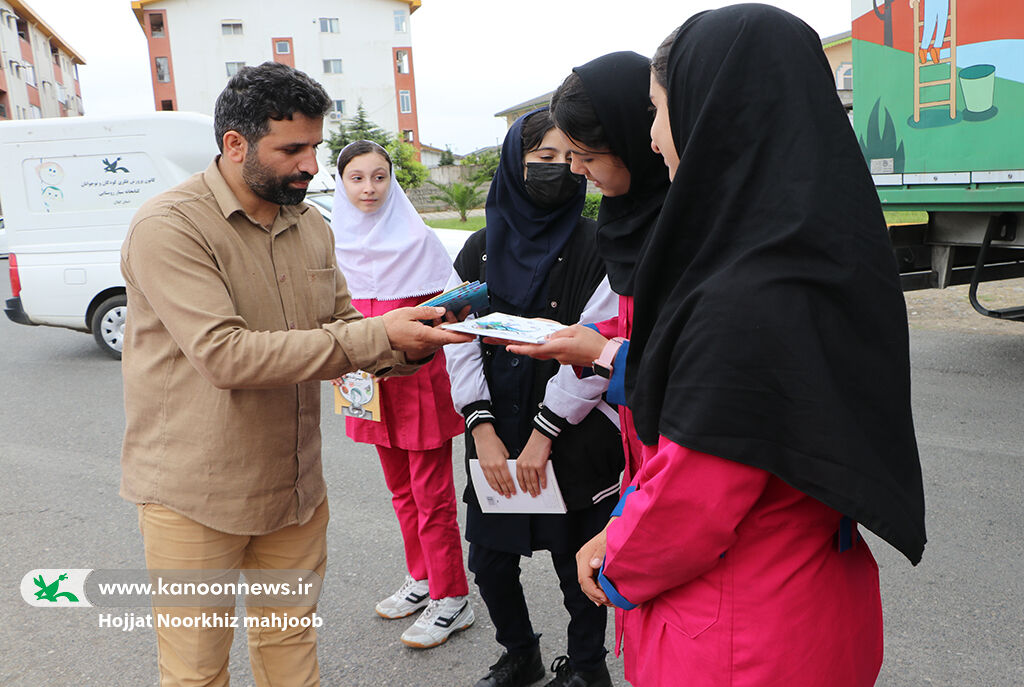 تماشاخانههای سیار کانون به شرق و غرب دیارِباران سفرکردند