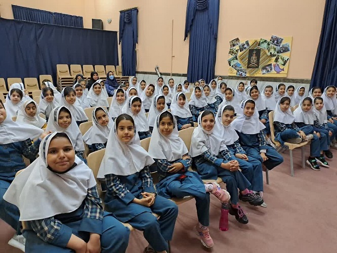 برگزاری بزرگداشت مقام معلم در مرکز خمینی شهر
