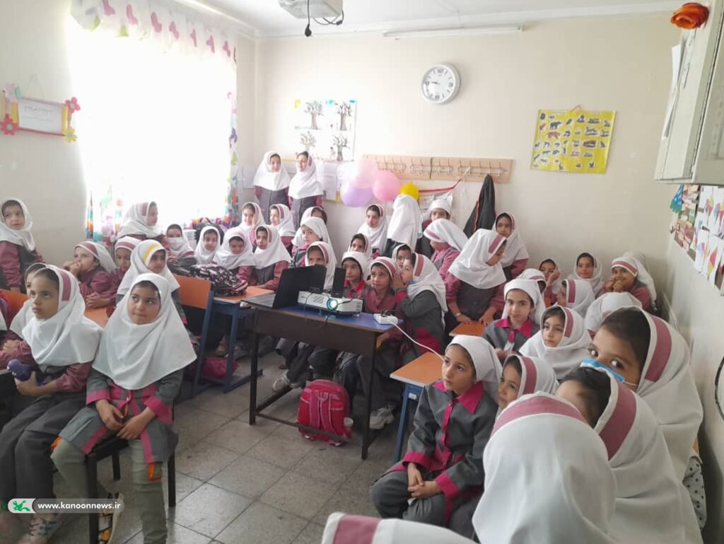 یک روز شاد فرهنگی هنری به مناسبت هفته معلم در روستای انصارالامام