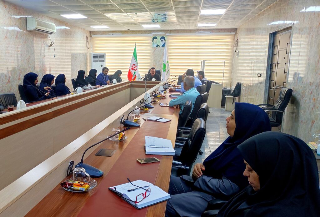 نشست خلیج فارس با موضوع «نکته ها و ناگفته های هرمزگان»