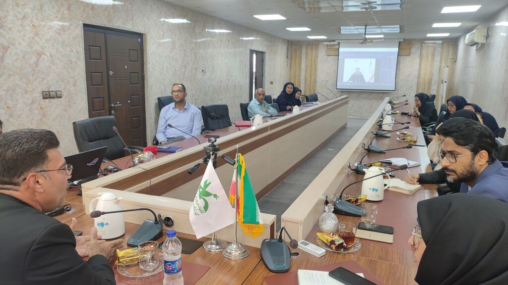 نشست خلیج فارس با موضوع «نکته ها و ناگفته های هرمزگان»