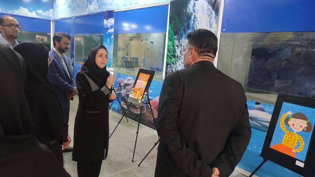 برپایی نمایشگاه عکس و نقاشی سفر آبی بیکران خلیج همیشه فارس