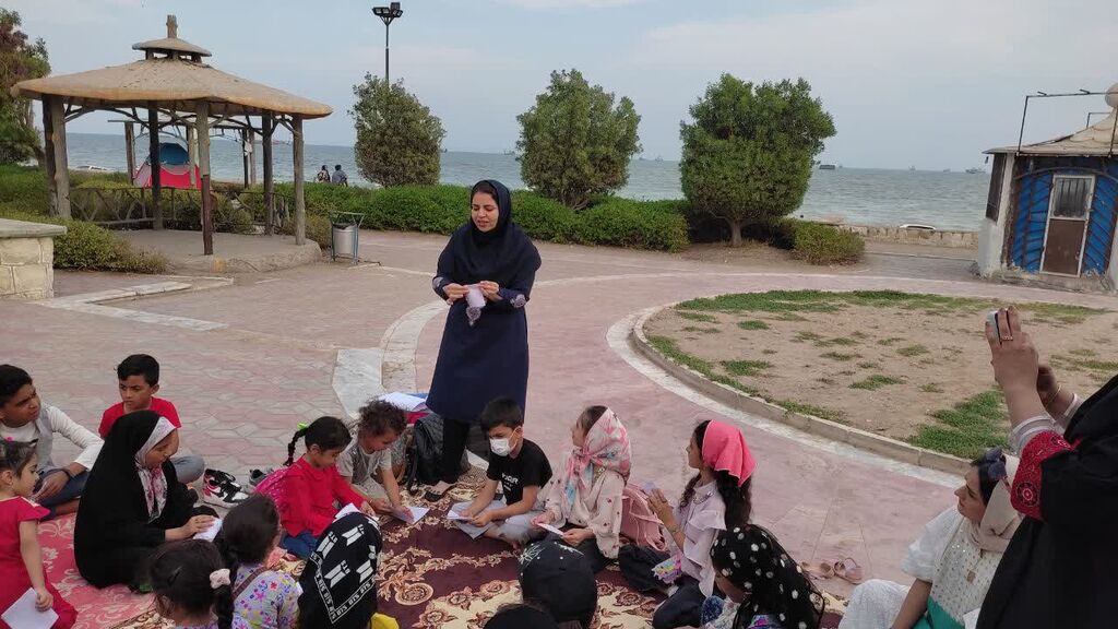 مجسمه های شنی در ساحل نیلگون خلیج همیشه فارس