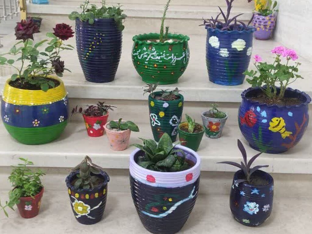 کارگاه حس خوب زندگی به مناسبت هفته گرامیداشت مقام معلم در مجتمع کانون همدان