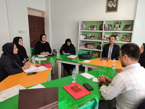 اولین نشست مربیان مسئول و مربیان کتابخانه سیار روستایی کانون استان کردستان در سنندج