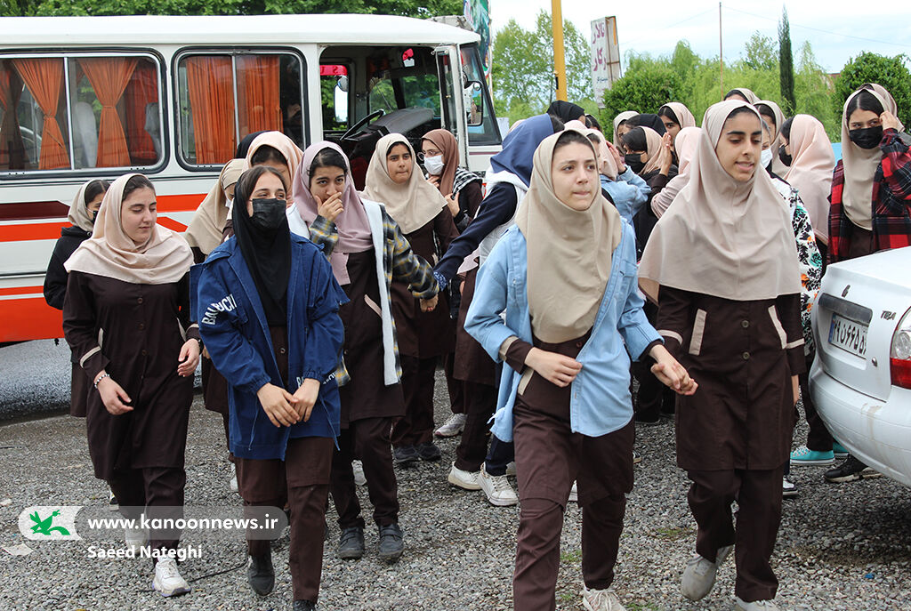 حیاطخانهما روی صحنهرفت