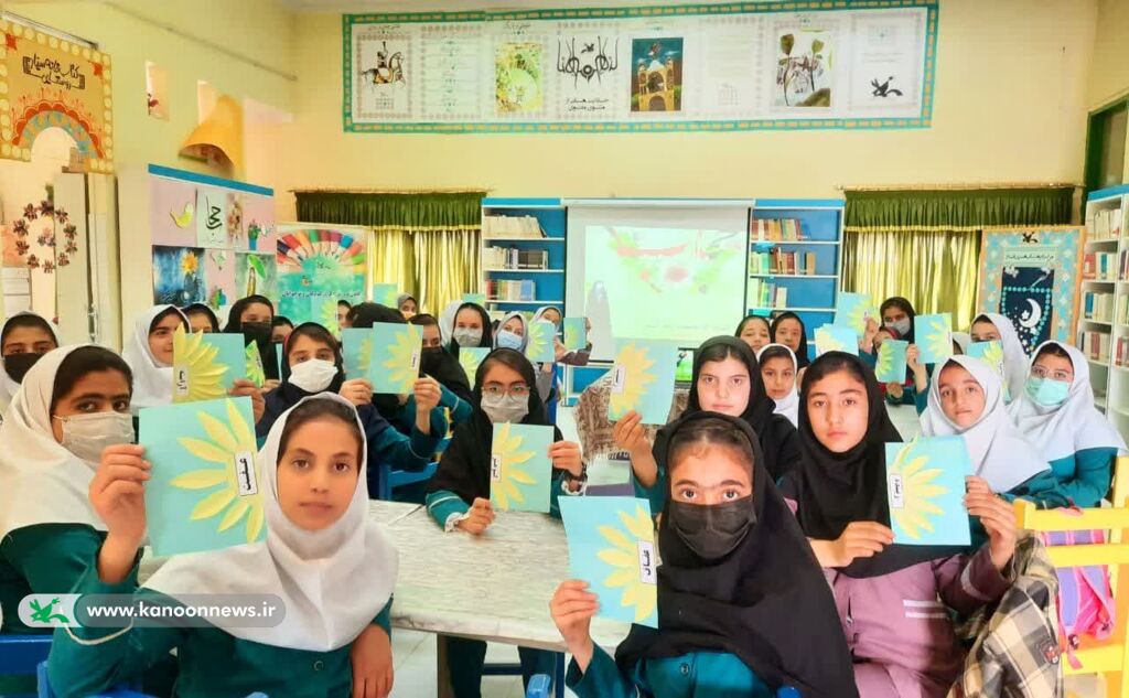 ویژه برنامه «چتری برای گل» با محوریت حجاب وعفاف در مرکز قیدار کانون زنجان