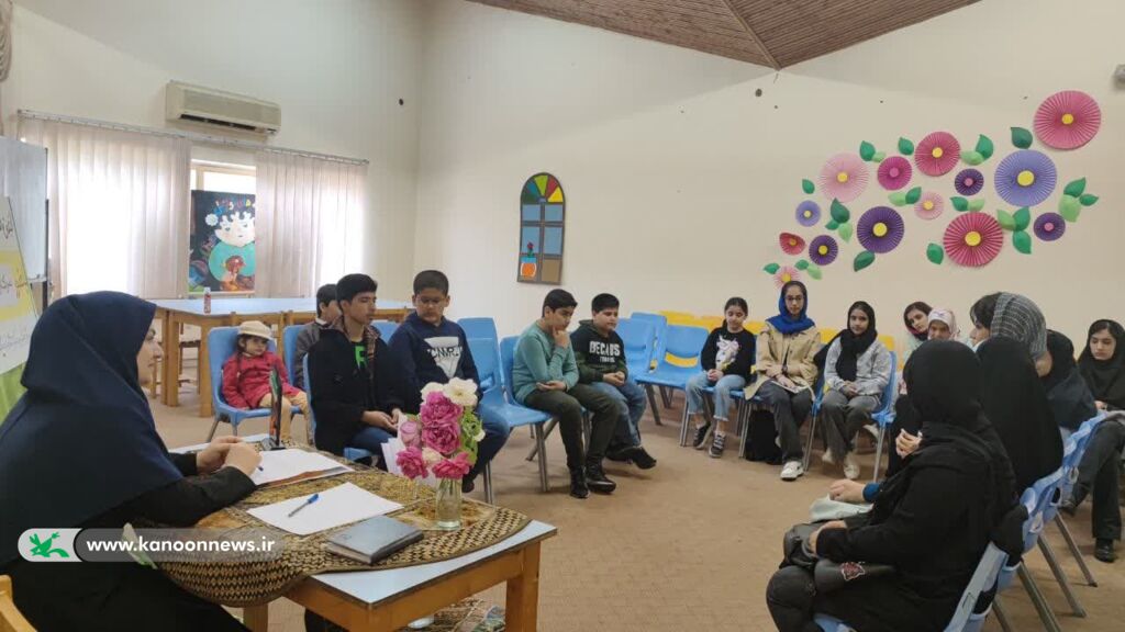 جلسه انجمن نویسندگان نوجوان کانون گلستان برگزار شد