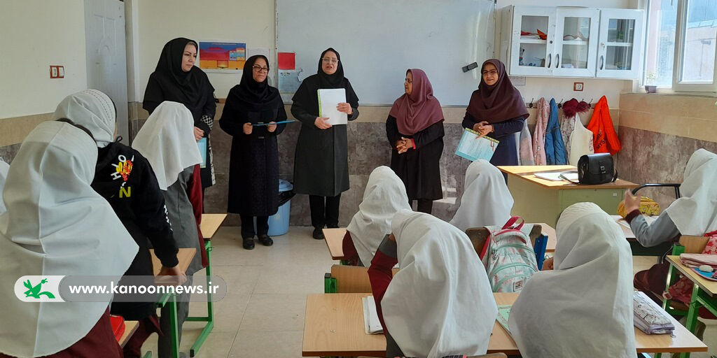 مربیان کانون نمین از معلمان همکار درطرح «کانون مدرسه» تقدیر کردند