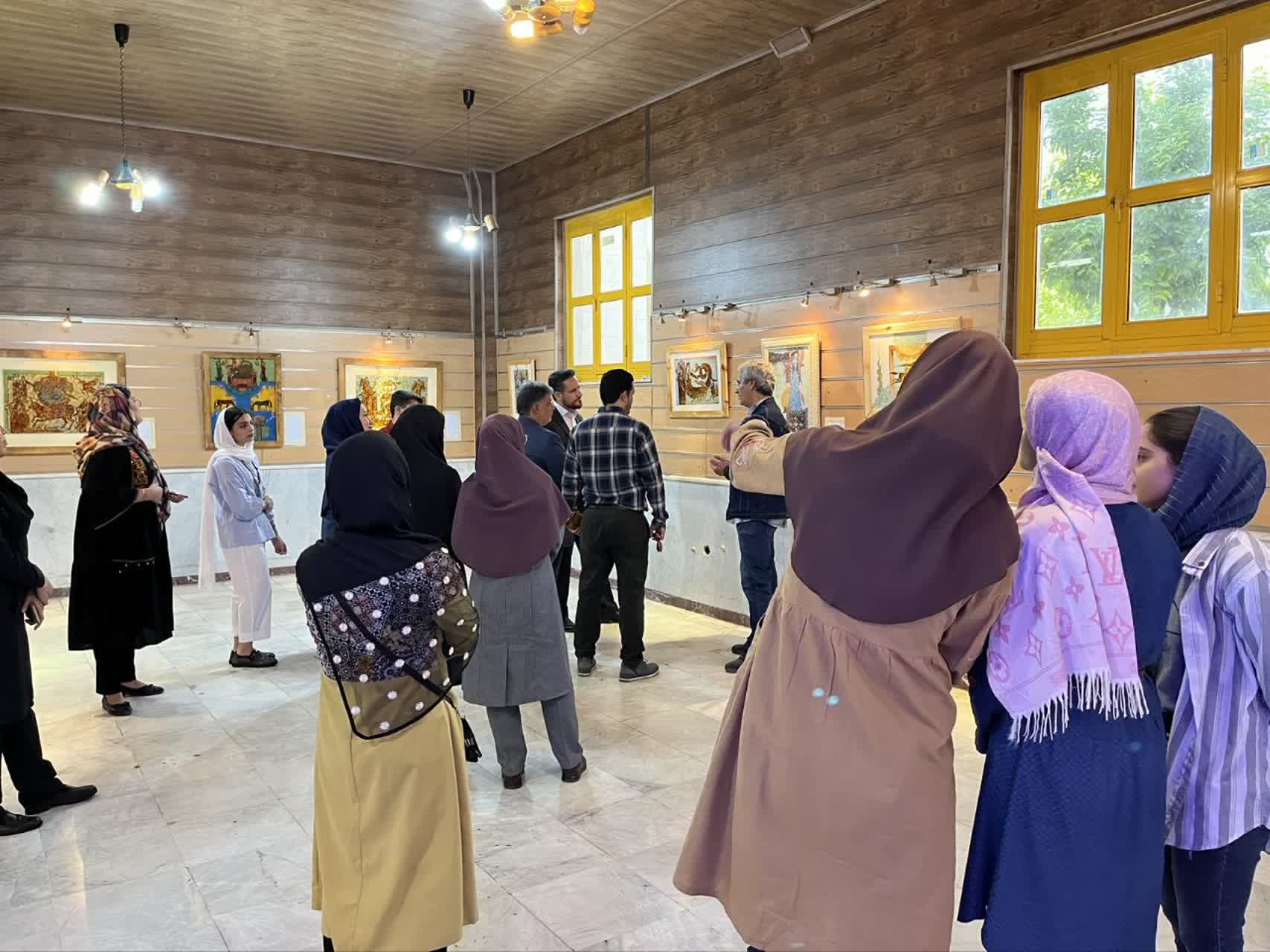 نمایشگاه آثار نقاشی بشیر نظری در گالری مجتمع آفرینش کانون کرمانشاه افتتاح شد