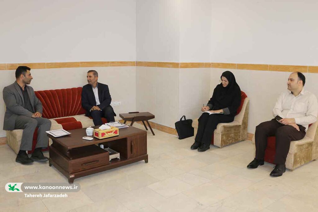 توسعهی فعالیتهای خانوادهمحور و مدرسهمحور با استفاده از ظرفیتهای کانون سمنان/ تنها دستگاهی که بهصورت عملیاتی با مدارس استثنایی همکاری دارد