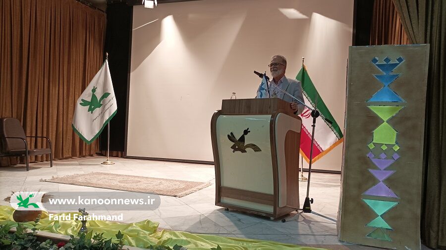 آیین اختتامیه محفل شعر «معلم؛ چشمه جاری» در کانون سیستان و بلوچستان برگزار شد