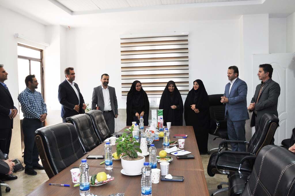 تکریم و معارفه مسوول حراست کانون البرز آیین تکریم و معارفه مسؤول حراست اداره کل کانون پرورش فکری استان البرز  برگزار شد