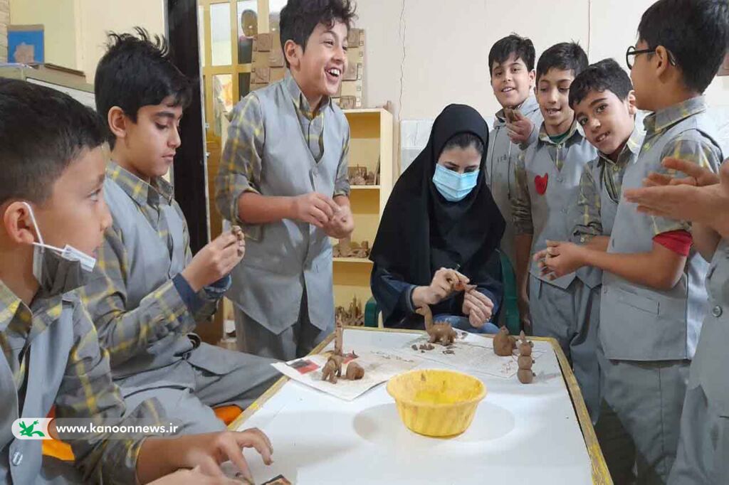 اجرای مؤفق طرح کانونمدرسه در مراکز کانون سمنان/ ارائهی خدمات فرهنگی به بیش از ۵۲۰۰ دانشآموز مقطع ابتدایی استان
