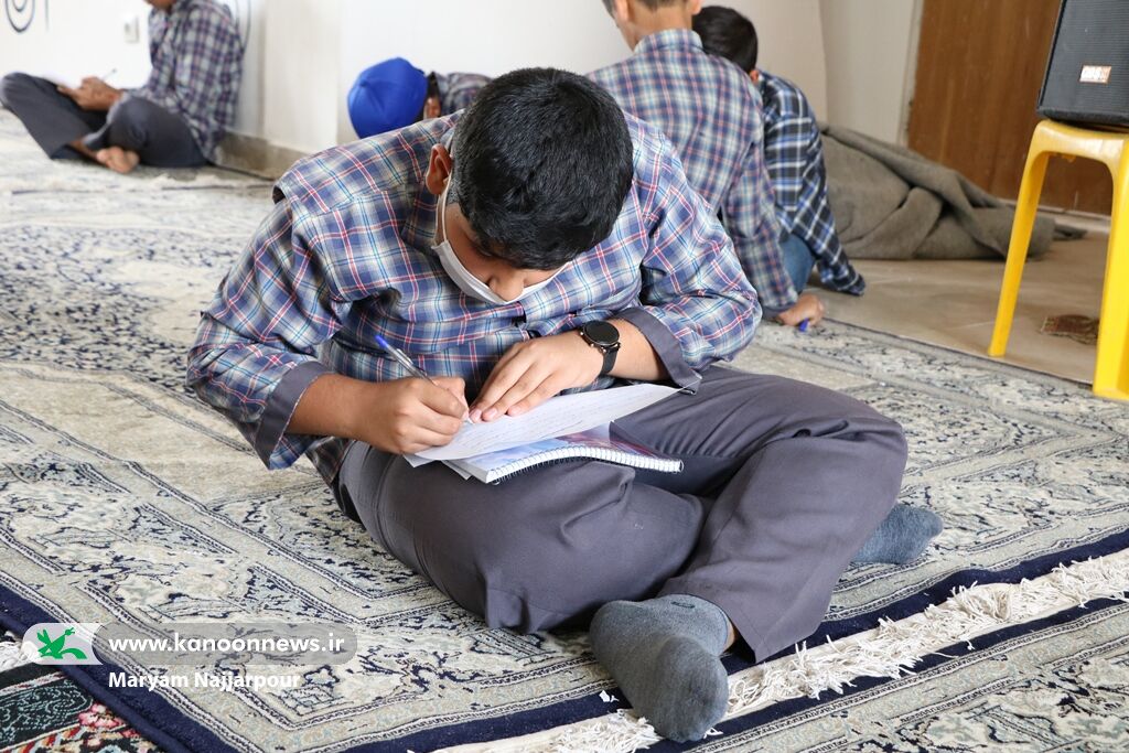 بچههای بم برای آفرینشهای ادبی کانون نامه مینویسند