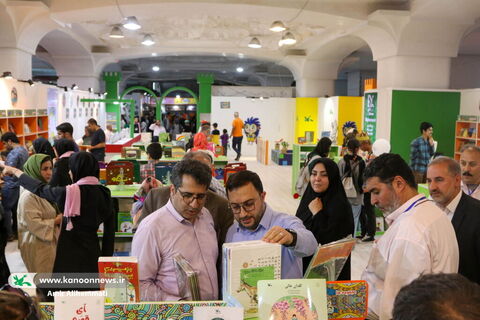 غرفه کانون در سی‌وچهارمین نمایشگاه بین‌المللی کتاب تهران