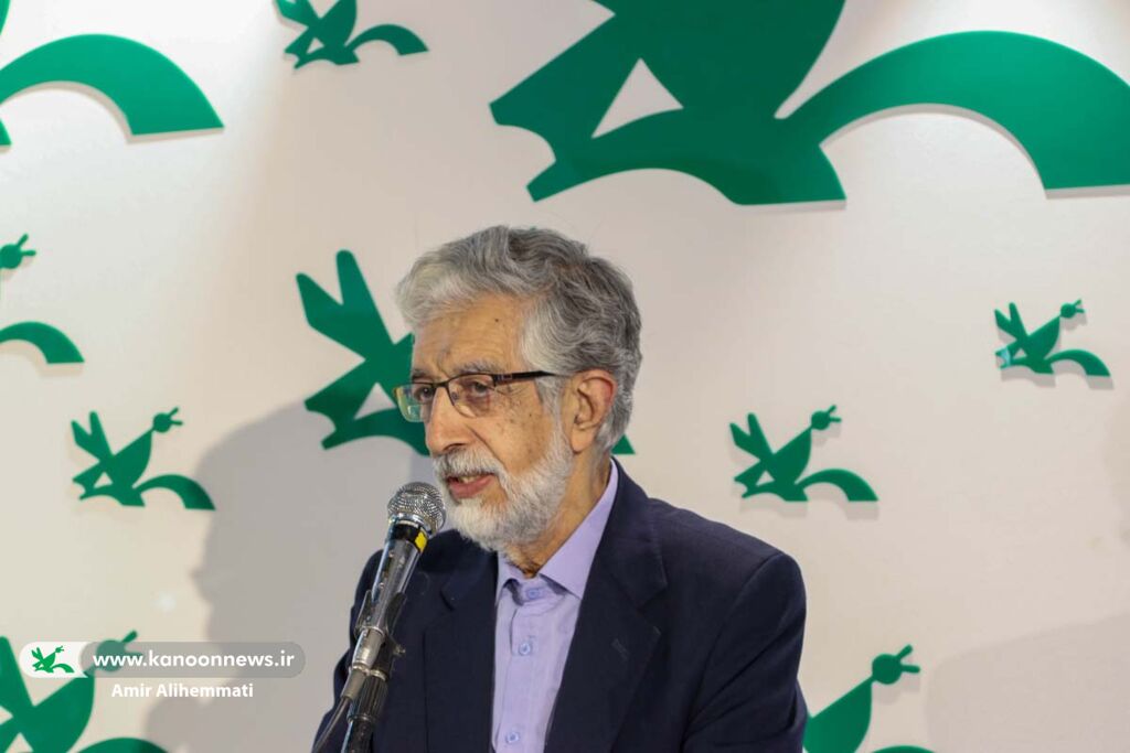 آیین رونمایی از کتاب «هرجا تو باشی» حداد عادل برگزار شد/کانون برای ناشران الگوسازی کند