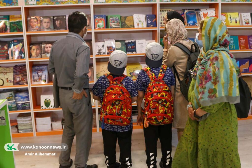 عرضه کتابهای کانون در سیوچهارمین نمایشگاه بینالمللی کتاب تهران اسامی پرفروشهای کانون تا سومین روز نمایشگاه بینالمللی کتاب