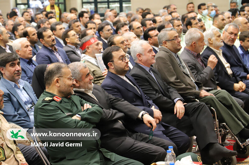 آیندهنگاری با سرمایهگذاری بر روی کودکان و نوجوانان/ ایران قوی مرهون خون شهدای دانشآموز است